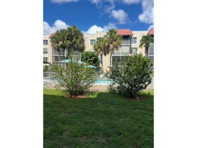One-of-a-Kind Gem in Inverrary's Desirable Las Vistas Community! on Inverrary Country Club in Florida - for sale on GolfHomes.com, golf home, golf lot