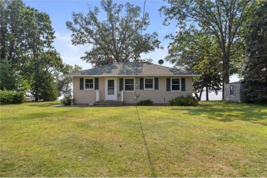 Experience Pelican Lake life at this furnished 2-bedroom on Deacons Lodge Golf Course in Minnesota - for sale on GolfHomes.com, golf home, golf lot