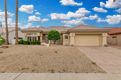 Beautiful Cottonwood model offering 2,164 sq ft with 2 bedrooms on Trail Ridge Golf Course in Arizona - for sale on GolfHomes.com, golf home, golf lot