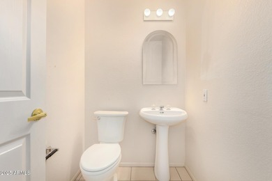 Beautiful Cottonwood model offering 2,164 sq ft with 2 bedrooms on Trail Ridge Golf Course in Arizona - for sale on GolfHomes.com, golf home, golf lot