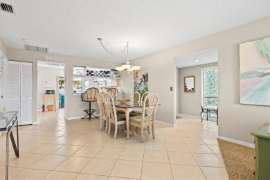 This charming 2-bedroom, 2-bathroom villa is ideally located in on Plantation Golf and Country Club in Florida - for sale on GolfHomes.com, golf home, golf lot