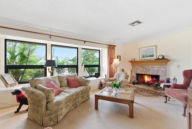 Welcome to this beautifully maintained 3-bedroom, 2-bathroom on Mariner Sands Country Club in Florida - for sale on GolfHomes.com, golf home, golf lot