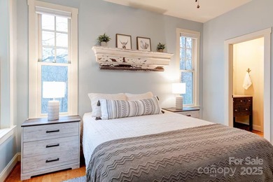 LAKE LURE, NC-----Custom-built, 5 bedroom, 4 bath, 3200 sq ft on Rumbling Bald Resort on Lake Lure in North Carolina - for sale on GolfHomes.com, golf home, golf lot