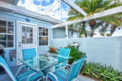 This charming 2-bedroom, 2-bathroom villa is ideally located in on Plantation Golf and Country Club in Florida - for sale on GolfHomes.com, golf home, golf lot