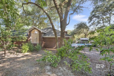 Spacious Lake Forest home with in-ground pool! This 3 bed, 2 on Lake Forest Yacht and Country Club in Alabama - for sale on GolfHomes.com, golf home, golf lot