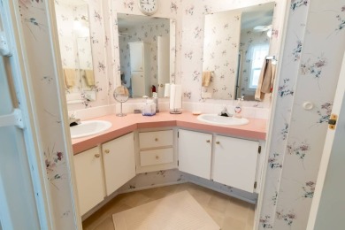 Retirement Haven in Central Florida    Welcome to your turnkey on Southern Dunes Golf and Country Club in Florida - for sale on GolfHomes.com, golf home, golf lot