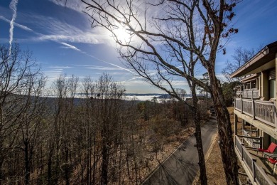 Stunning upstairs end unit Cliffside Lodge, Lakeview and Sugar on Indian Hills Country Club in Arkansas - for sale on GolfHomes.com, golf home, golf lot