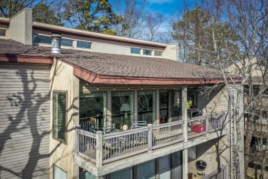 Stunning upstairs end unit Cliffside Lodge, Lakeview and Sugar on Indian Hills Country Club in Arkansas - for sale on GolfHomes.com, golf home, golf lot