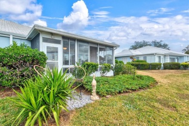 This charming 2-bedroom, 2-bathroom villa is ideally located in on Plantation Golf and Country Club in Florida - for sale on GolfHomes.com, golf home, golf lot
