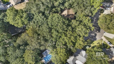 Spacious Lake Forest home with in-ground pool! This 3 bed, 2 on Lake Forest Yacht and Country Club in Alabama - for sale on GolfHomes.com, golf home, golf lot