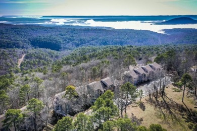 Stunning upstairs end unit Cliffside Lodge, Lakeview and Sugar on Indian Hills Country Club in Arkansas - for sale on GolfHomes.com, golf home, golf lot