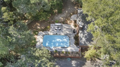 Spacious Lake Forest home with in-ground pool! This 3 bed, 2 on Lake Forest Yacht and Country Club in Alabama - for sale on GolfHomes.com, golf home, golf lot
