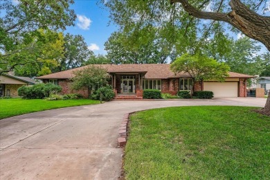 Golf course living is waiting for you in this sprawling full on Rolling Hills Country Club in Kansas - for sale on GolfHomes.com, golf home, golf lot