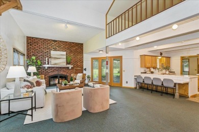 Golf course living is waiting for you in this sprawling full on Rolling Hills Country Club in Kansas - for sale on GolfHomes.com, golf home, golf lot