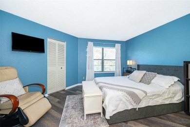 Welcome to this beautifully updated 2-bedroom, 2-bathroom on Ventura Country Club in Florida - for sale on GolfHomes.com, golf home, golf lot