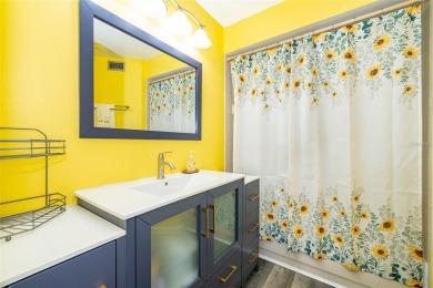 Welcome to this beautifully updated 2-bedroom, 2-bathroom on Ventura Country Club in Florida - for sale on GolfHomes.com, golf home, golf lot