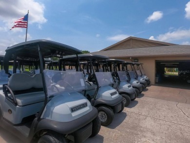 Welcome to this beautifully updated 2-bedroom, 2-bathroom on Ventura Country Club in Florida - for sale on GolfHomes.com, golf home, golf lot