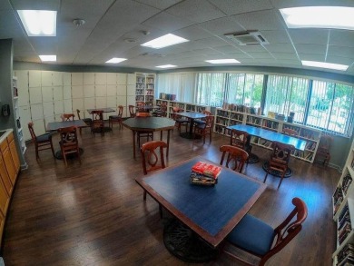 Welcome to this beautifully updated 2-bedroom, 2-bathroom on Ventura Country Club in Florida - for sale on GolfHomes.com, golf home, golf lot