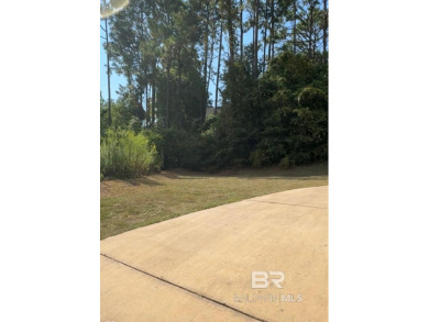 Super cute home perched at the end of a quiet and lovely cu de on Lake Forest Yacht and Country Club in Alabama - for sale on GolfHomes.com, golf home, golf lot