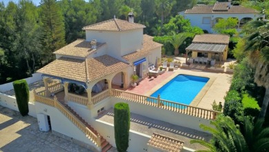 Luxury 4 bedroom villa with pool located in Javea for sale on GolfHomes.com