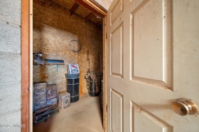 Escape to the tranquility of the countryside with this beautiful on Silver Creek Golf Club in Arizona - for sale on GolfHomes.com, golf home, golf lot