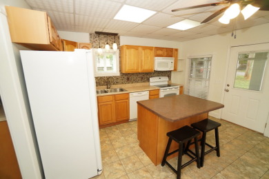 CUTE REMODELED BUNGALOW IN WHITE PINE on Dandridge Golf and Country Club in Tennessee - for sale on GolfHomes.com, golf home, golf lot