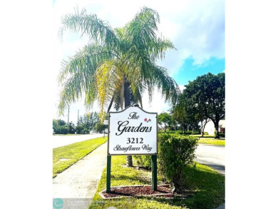 PROPERTY CAN BE RENTED IMMEDIATELY!!!! GET A RENTAL INCOME RIGHT on Poinciana Golf Club in Florida - for sale on GolfHomes.com, golf home, golf lot