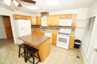 CUTE REMODELED BUNGALOW IN WHITE PINE on Dandridge Golf and Country Club in Tennessee - for sale on GolfHomes.com, golf home, golf lot