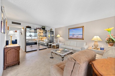 Enjoy easy living in this well-priced 2-bedroom, 2-bath condo in on Kings Point Golf -Flanders Way in Florida - for sale on GolfHomes.com, golf home, golf lot