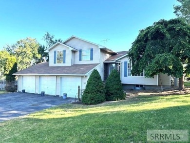 Beautiful home with hydronic heat throughout with high end on Idaho Falls Country Club in Idaho - for sale on GolfHomes.com, golf home, golf lot