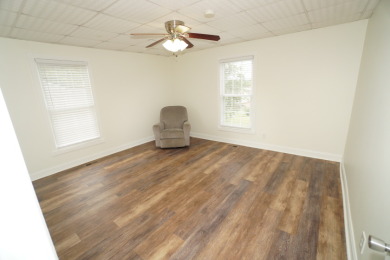 CUTE REMODELED BUNGALOW IN WHITE PINE on Dandridge Golf and Country Club in Tennessee - for sale on GolfHomes.com, golf home, golf lot