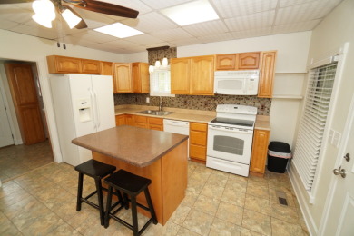 CUTE REMODELED BUNGALOW IN WHITE PINE on Dandridge Golf and Country Club in Tennessee - for sale on GolfHomes.com, golf home, golf lot