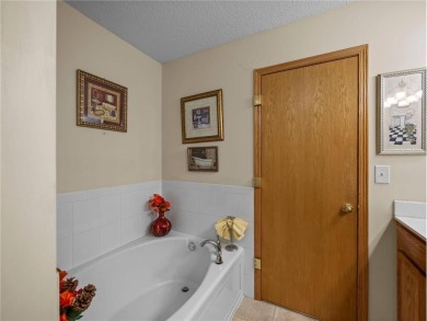 Welcome to this well-maintained 2-bedroom, 3-bath townhome on The Wilds Golf Club in Minnesota - for sale on GolfHomes.com, golf home, golf lot