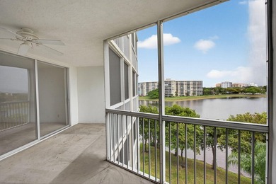 Great opportunity to own a 1 bedroom, 1.5 bathroom king unit in on Palm-Aire Country Club and Resort - Palms in Florida - for sale on GolfHomes.com, golf home, golf lot