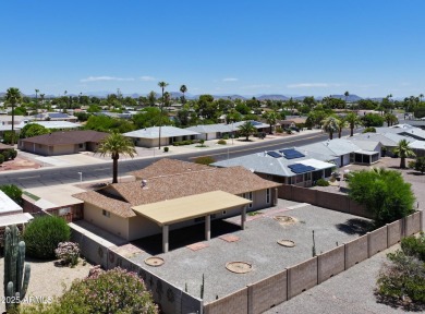Welcome to this beautifully maintained Highland model home in on Sun City Lakes West and East in Arizona - for sale on GolfHomes.com, golf home, golf lot