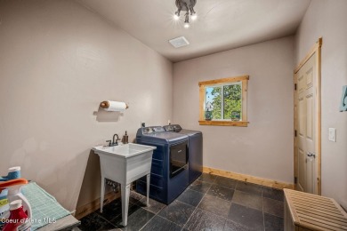 Welcome to a truly hard to find custom home overlooking the on Pinehurst Golf Course in Idaho - for sale on GolfHomes.com, golf home, golf lot