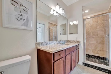 This is a rare find, 3-bedroom, end unit, split bedroom floorpan on Lakewood National Golf Club in Florida - for sale on GolfHomes.com, golf home, golf lot
