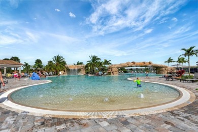 This is a rare find, 3-bedroom, end unit, split bedroom floorpan on Lakewood National Golf Club in Florida - for sale on GolfHomes.com, golf home, golf lot