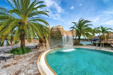 This is a rare find, 3-bedroom, end unit, split bedroom floorpan on Lakewood National Golf Club in Florida - for sale on GolfHomes.com, golf home, golf lot