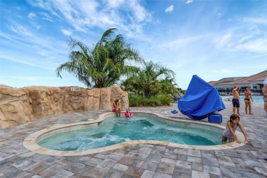 This is a rare find, 3-bedroom, end unit, split bedroom floorpan on Lakewood National Golf Club in Florida - for sale on GolfHomes.com, golf home, golf lot