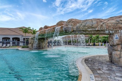 This is a rare find, 3-bedroom, end unit, split bedroom floorpan on Lakewood National Golf Club in Florida - for sale on GolfHomes.com, golf home, golf lot