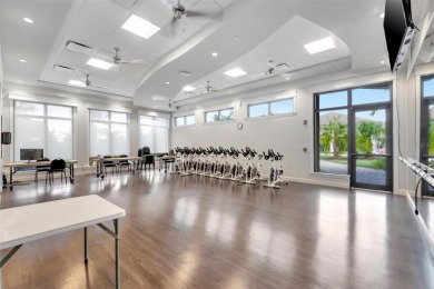 This is a rare find, 3-bedroom, end unit, split bedroom floorpan on Lakewood National Golf Club in Florida - for sale on GolfHomes.com, golf home, golf lot