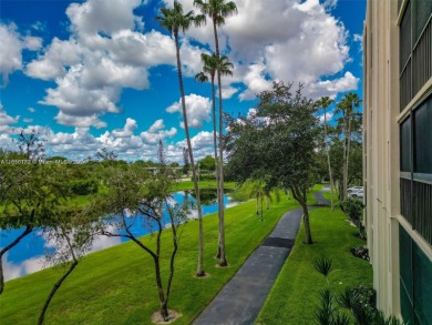 Discover this beautifully renovated 2-bedroom, 2-bathroom condo on Marina Lakes Golf Course in Florida - for sale on GolfHomes.com, golf home, golf lot