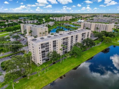 Discover this beautifully renovated 2-bedroom, 2-bathroom condo on Marina Lakes Golf Course in Florida - for sale on GolfHomes.com, golf home, golf lot