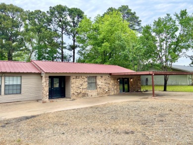 This 3 bedroom, 2 bath home is move-in ready and perfectly on Idabel Country Club in Oklahoma - for sale on GolfHomes.com, golf home, golf lot