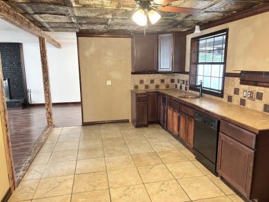 This 3 bedroom, 2 bath home is move-in ready and perfectly on Idabel Country Club in Oklahoma - for sale on GolfHomes.com, golf home, golf lot