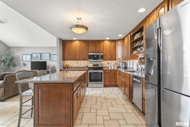 Meticulously maintained 3700 square foot, 4 bedroom, 3 1/2 bath on Piper Glen Golf Club in Illinois - for sale on GolfHomes.com, golf home, golf lot