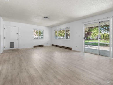 Welcome to Plantation View! This beautifully updated 2 bed, 2 on Plantation Country Club in Idaho - for sale on GolfHomes.com, golf home, golf lot