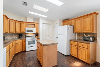 Don't miss the best deal ever in Savanna Club. Here we have on Savanna Golf Club in Florida - for sale on GolfHomes.com, golf home, golf lot