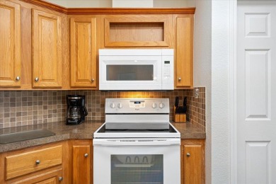 Don't miss the best deal ever in Savanna Club. Here we have on Savanna Golf Club in Florida - for sale on GolfHomes.com, golf home, golf lot